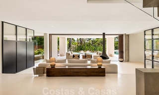 Exquise villa de luxe moderne à vendre, au bord de la plage à Los Monteros, Marbella Est 26656 