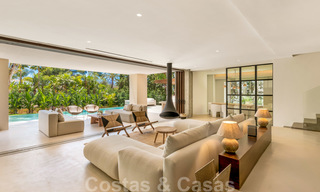 Exquise villa de luxe moderne à vendre, au bord de la plage à Los Monteros, Marbella Est 26660 