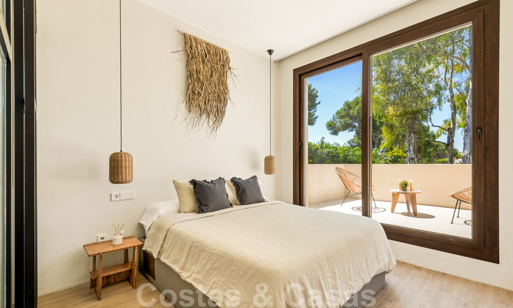 Exquise villa de luxe moderne à vendre, au bord de la plage à Los Monteros, Marbella Est 26666