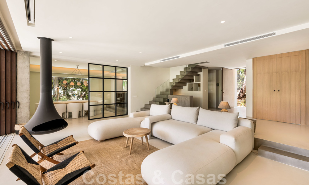 Exquise villa de luxe moderne à vendre, au bord de la plage à Los Monteros, Marbella Est 26670