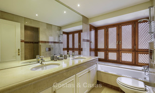 Appartement attrayant et spacieux dans un complexe exclusif en front de mer à vendre, entre Marbella et Estepona 11765 