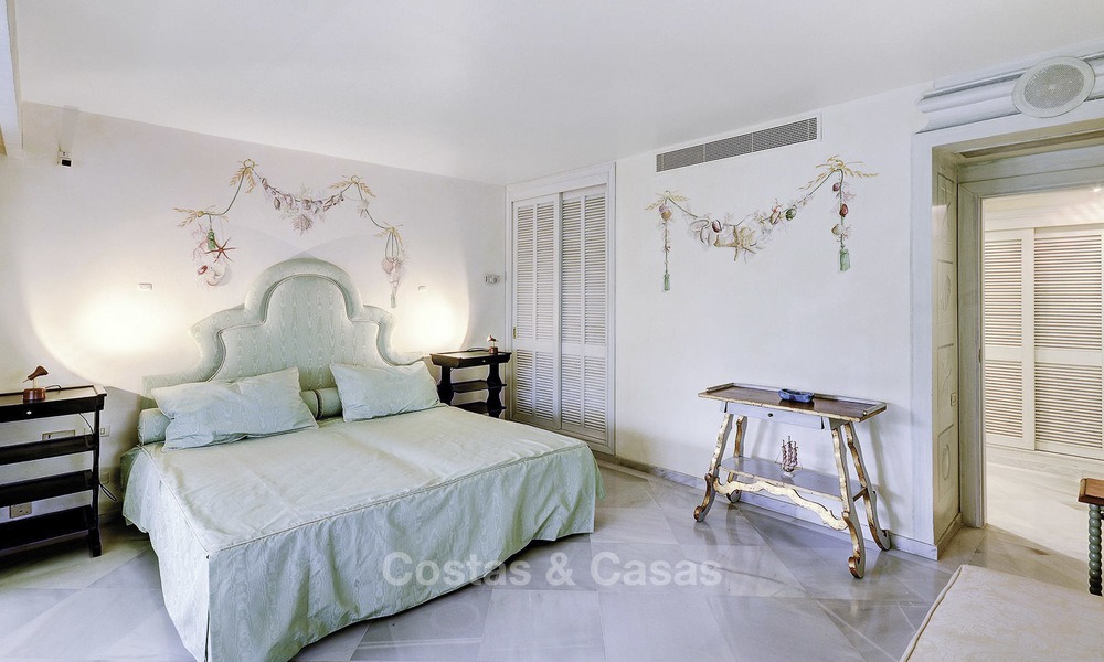 Appartement de luxe situé à la deuxième ligne de la plage dans un complexe exclusif à vendre, centre de Marbella 11862