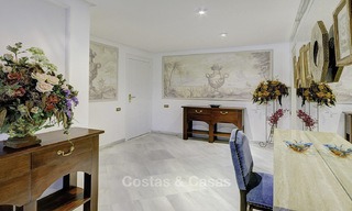 Appartement de luxe situé à la deuxième ligne de la plage dans un complexe exclusif à vendre, centre de Marbella 11865 