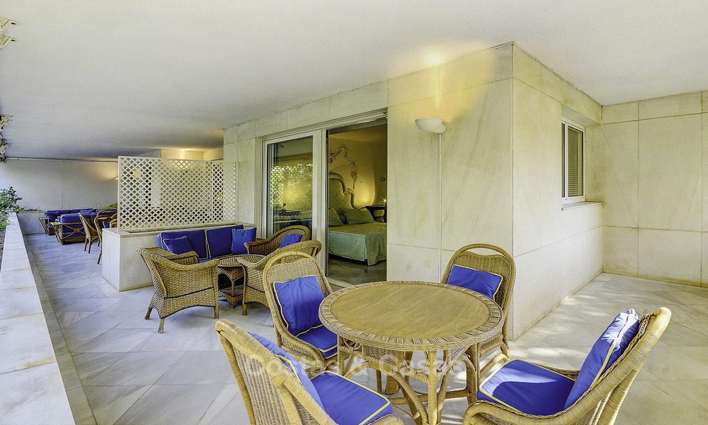 Appartement de luxe situé à la deuxième ligne de la plage dans un complexe exclusif à vendre, centre de Marbella 11874
