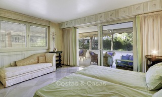 Appartement de luxe situé à la deuxième ligne de la plage dans un complexe exclusif à vendre, centre de Marbella 11876 
