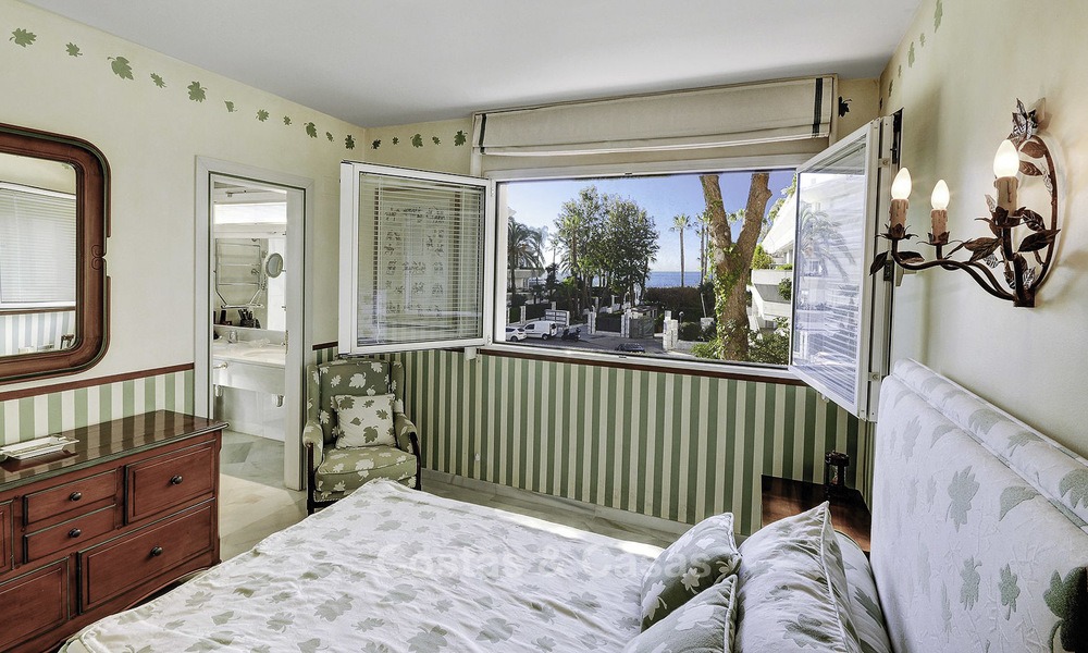 Appartement de luxe situé à la deuxième ligne de la plage dans un complexe exclusif à vendre, centre de Marbella 11879