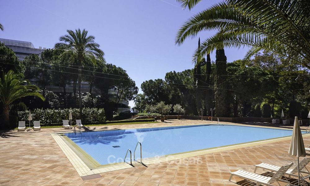 Appartement de luxe situé à la deuxième ligne de la plage dans un complexe exclusif à vendre, centre de Marbella 11883