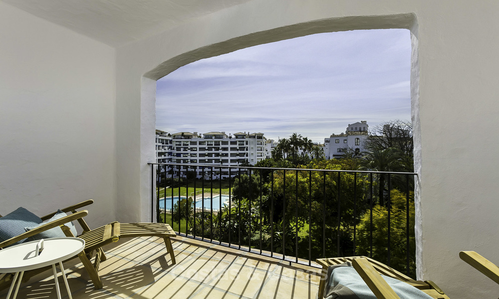 Appartements de luxe entièrement rénovés à vendre, prêts à emménager, dans le centre de Puerto Banus, Marbella 11890