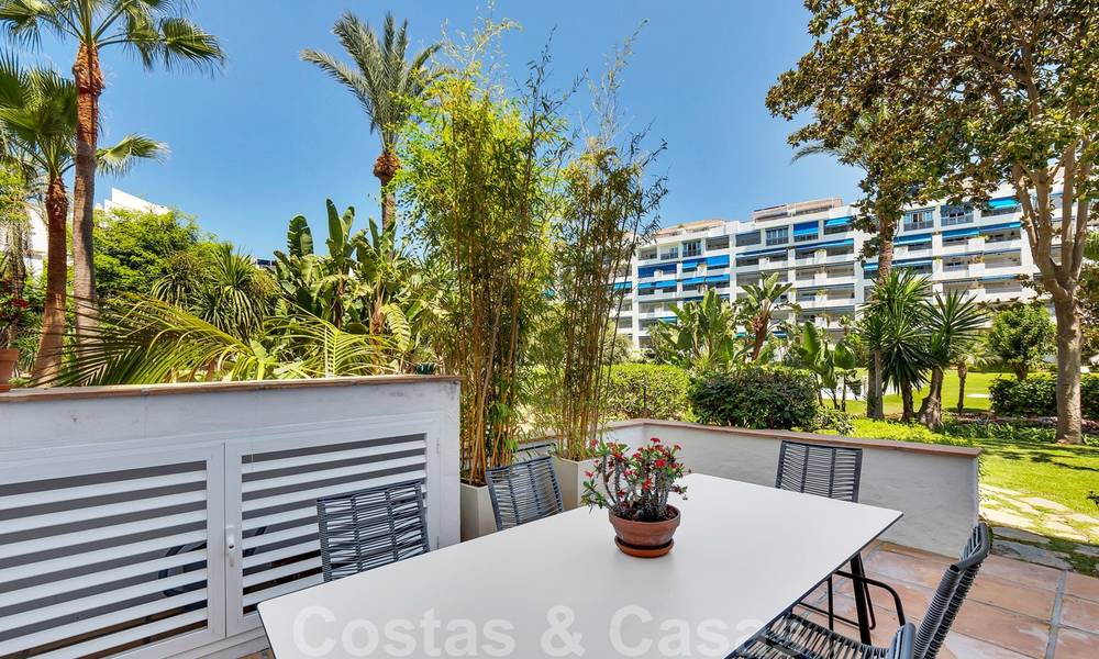 Appartements de luxe entièrement rénovés à vendre, prêts à emménager, dans le centre de Puerto Banus, Marbella 28162