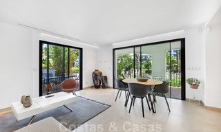 Appartements de luxe entièrement rénovés à vendre, prêts à emménager, dans le centre de Puerto Banus, Marbella 28163 