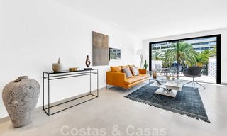 Appartements de luxe entièrement rénovés à vendre, prêts à emménager, dans le centre de Puerto Banus, Marbella 28168 