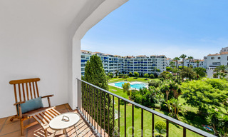 Appartements de luxe entièrement rénovés à vendre, prêts à emménager, dans le centre de Puerto Banus, Marbella 28179 