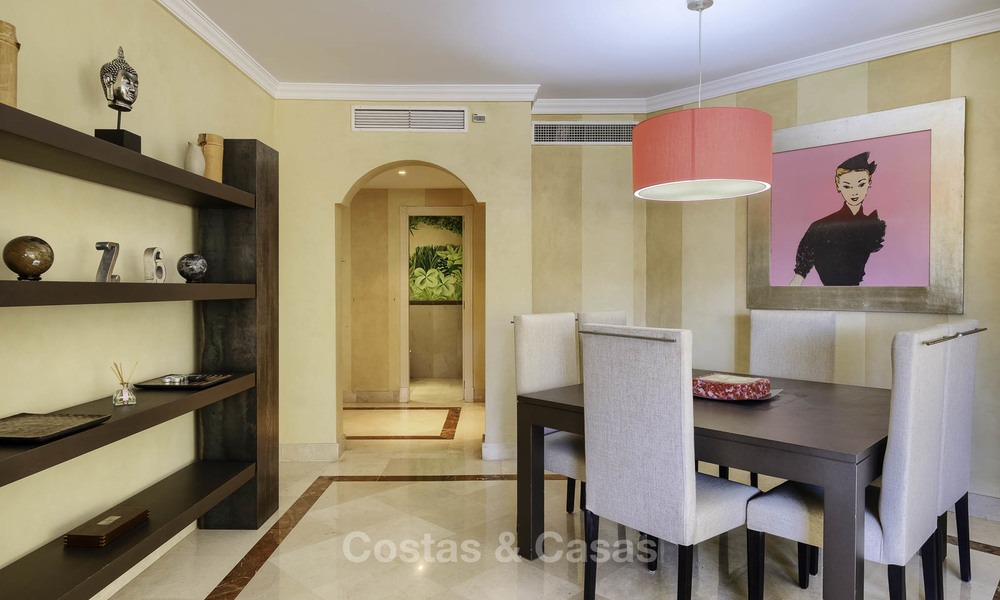 Spacieux et luxueux appartement dans une résidence prestigieuse en bord de mer à vendre près du centre de Marbella - Golden Mile 11951