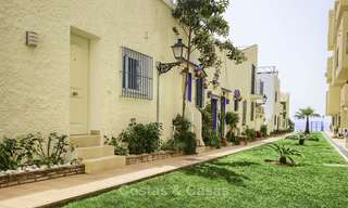 Maison de ville entièrement rénovée à vendre dans une urbanisation en bord de mer sur le New Golden Mile, Estepona - Marbella 12014 