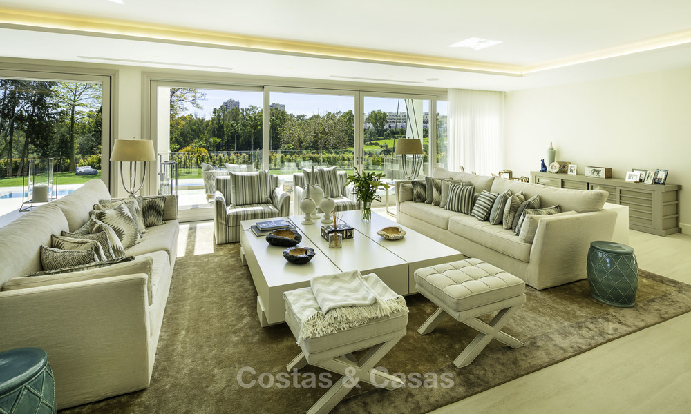 Prestigieuse villa de luxe sur le golf avec vue exceptionnelle sur la mer à vendre, à Nueva Andalucia, Marbella 17125