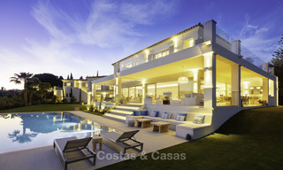 Prestigieuse villa de luxe sur le golf avec vue exceptionnelle sur la mer à vendre, à Nueva Andalucia, Marbella 17143 