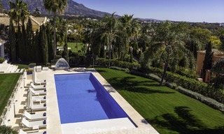 Magnifique villa de luxe avec vue sur le golf et la mer à vendre au cœur de Nueva Andalucía, Marbella 12081 