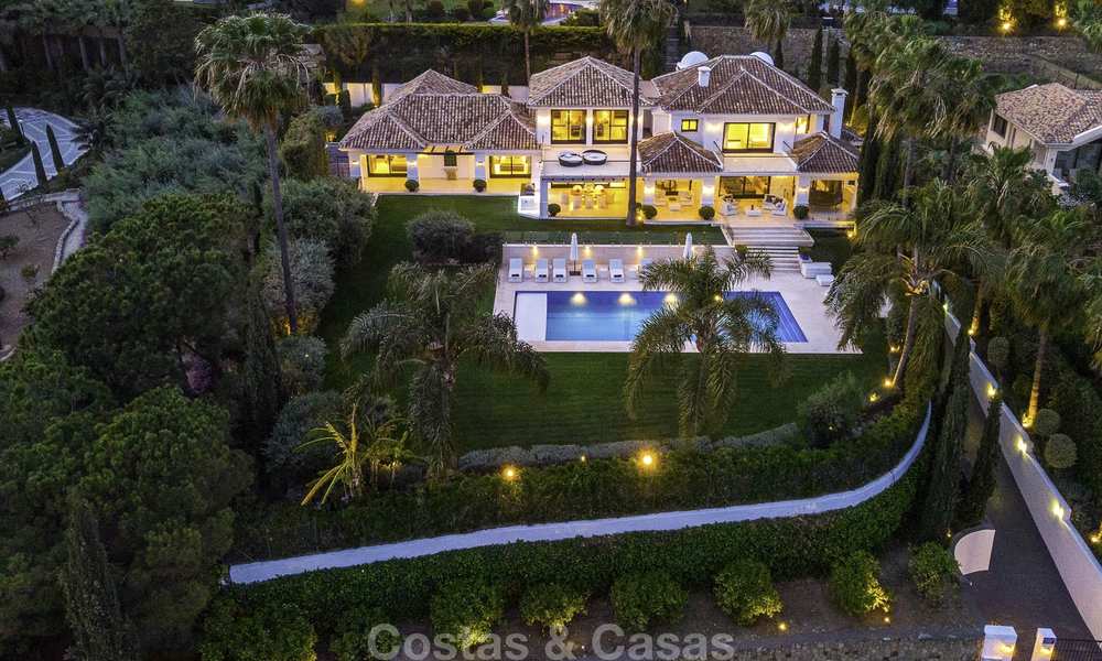 Magnifique villa de luxe avec vue sur le golf et la mer à vendre au cœur de Nueva Andalucía, Marbella 12096