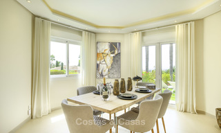 Charmante maison de ville entièrement rénovée avec vue sur la mer et les montagnes à vendre, dans une prestigieuse urbanisation de golf, Benahavis, Marbella 15345 