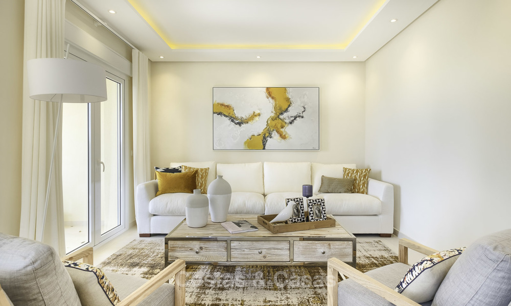 Charmante maison de ville entièrement rénovée avec vue sur la mer et les montagnes à vendre, dans une prestigieuse urbanisation de golf, Benahavis, Marbella 15346