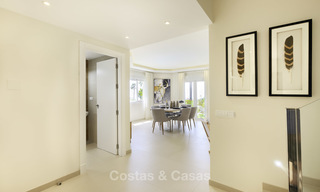 Charmante maison de ville entièrement rénovée avec vue sur la mer et les montagnes à vendre, dans une prestigieuse urbanisation de golf, Benahavis, Marbella 15348 