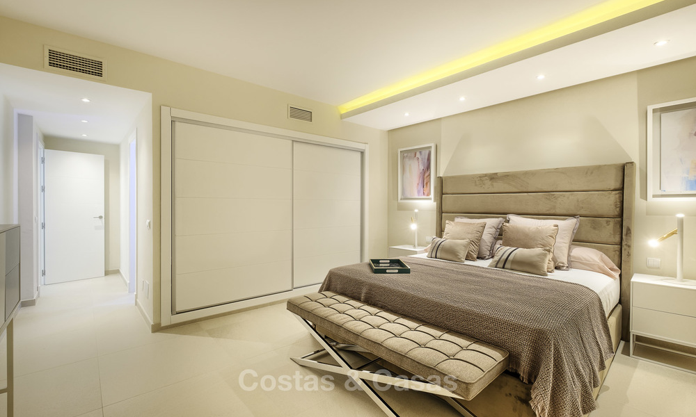 Charmante maison de ville entièrement rénovée avec vue sur la mer et les montagnes à vendre, dans une prestigieuse urbanisation de golf, Benahavis, Marbella 15359