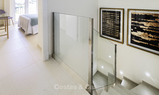 Charmante maison de ville entièrement rénovée avec vue sur la mer et les montagnes à vendre, dans une prestigieuse urbanisation de golf, Benahavis, Marbella 15362 