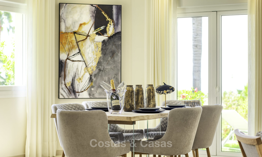 Charmante maison de ville entièrement rénovée avec vue sur la mer et les montagnes à vendre, dans une prestigieuse urbanisation de golf, Benahavis, Marbella 15368