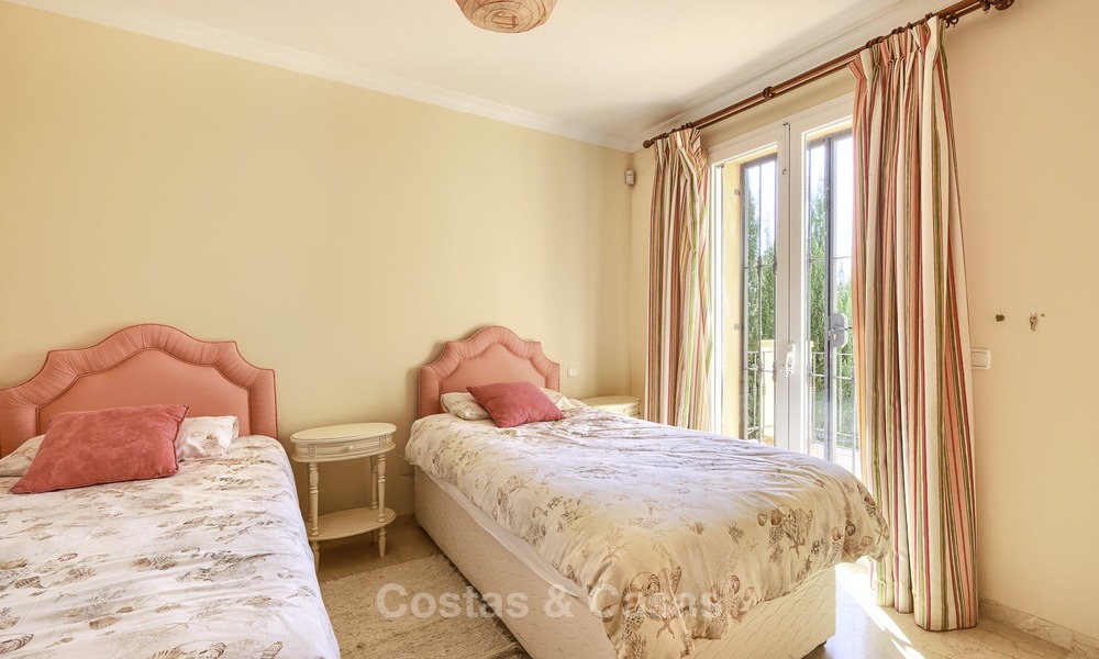 Villa rustique avec vue sur la mer et les montagnes à vendre, Benahavis, Marbella 12661