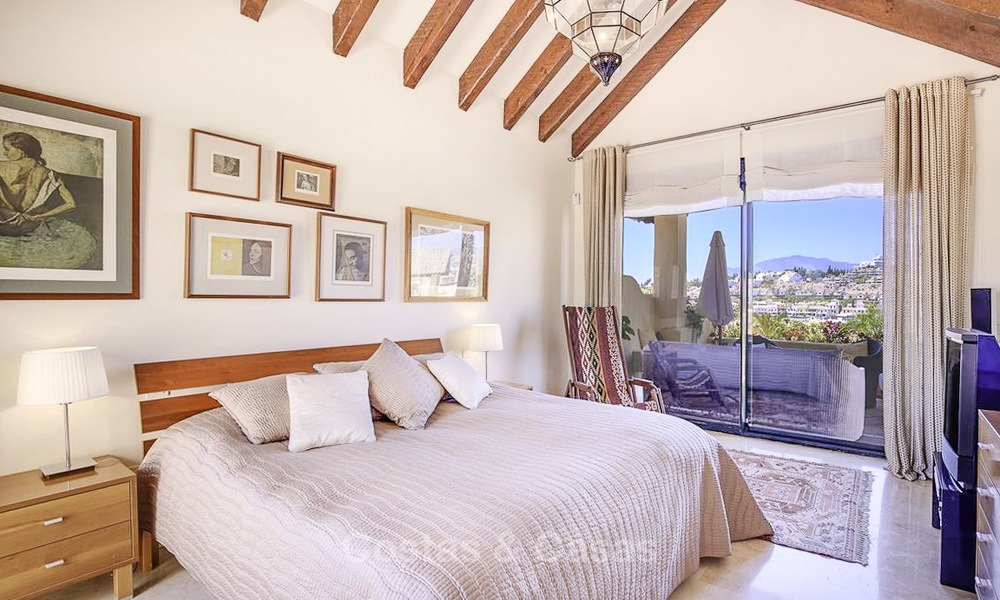 Spacieux duplex penthouse avec vue panoramique à vendre entre Estepona et Marbella 12678