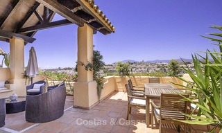 Spacieux duplex penthouse avec vue panoramique à vendre entre Estepona et Marbella 12684 