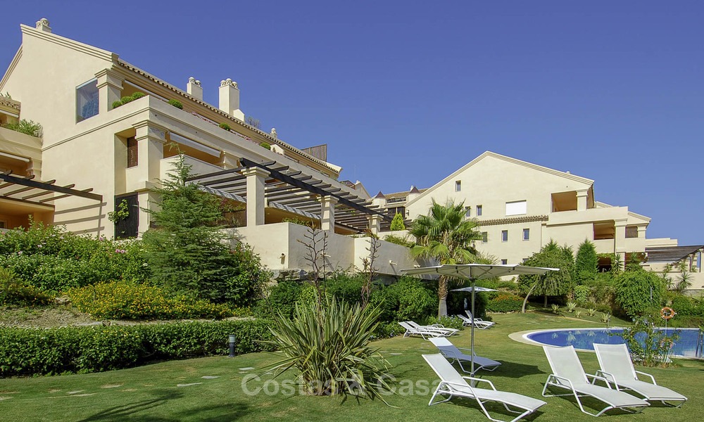 Appartements et penthouses de luxe spacieux avec vue sur la mer à vendre à Nueva Andalucia, Marbella 12775