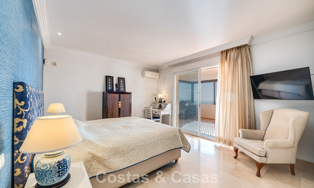 Appartements et penthouses de luxe spacieux avec vue sur la mer à vendre à Nueva Andalucia, Marbella 796821