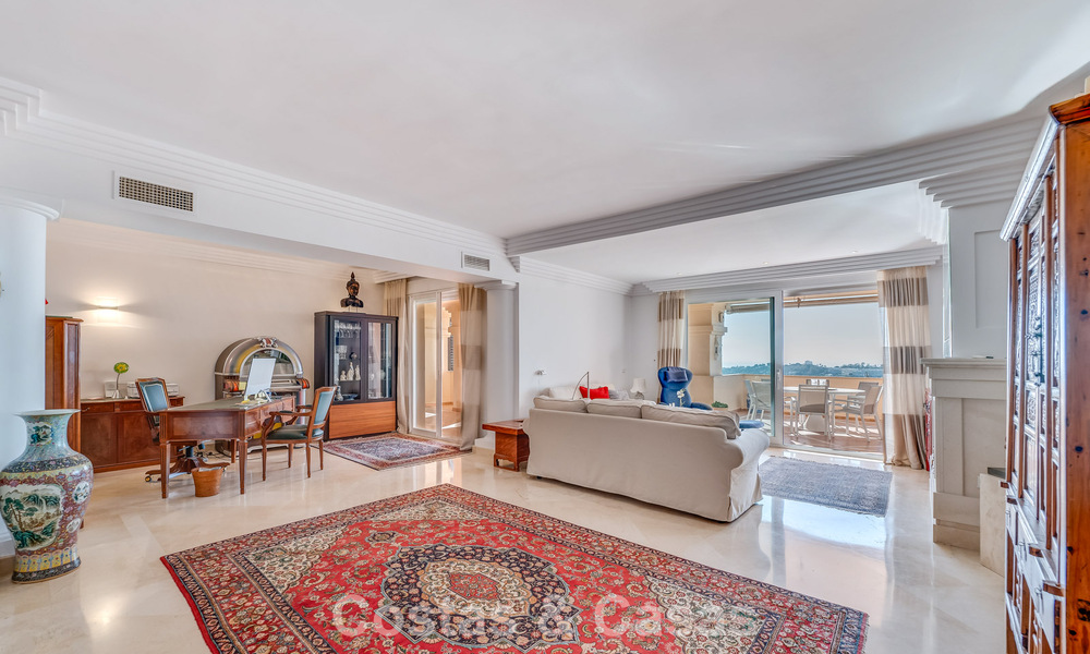 Appartements et penthouses de luxe spacieux avec vue sur la mer à vendre à Nueva Andalucia, Marbella 796822