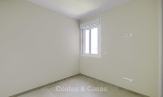 Appartement entièrement rénové avec vue sur la mer à vendre près du port de plaisance d'Estepona, Estepona 12789 