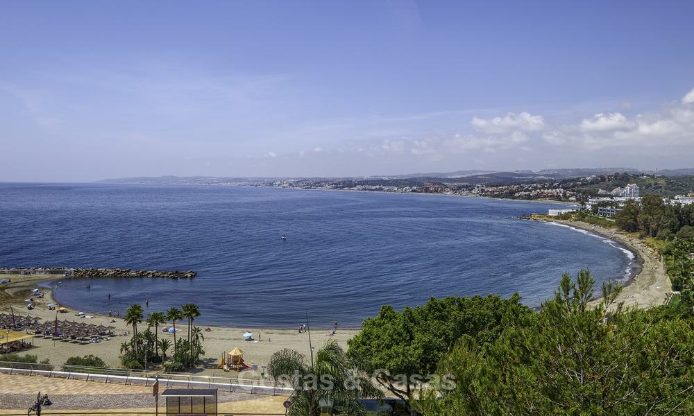 Appartement entièrement rénové avec vue sur la mer à vendre près du port de plaisance d'Estepona, Estepona 12797