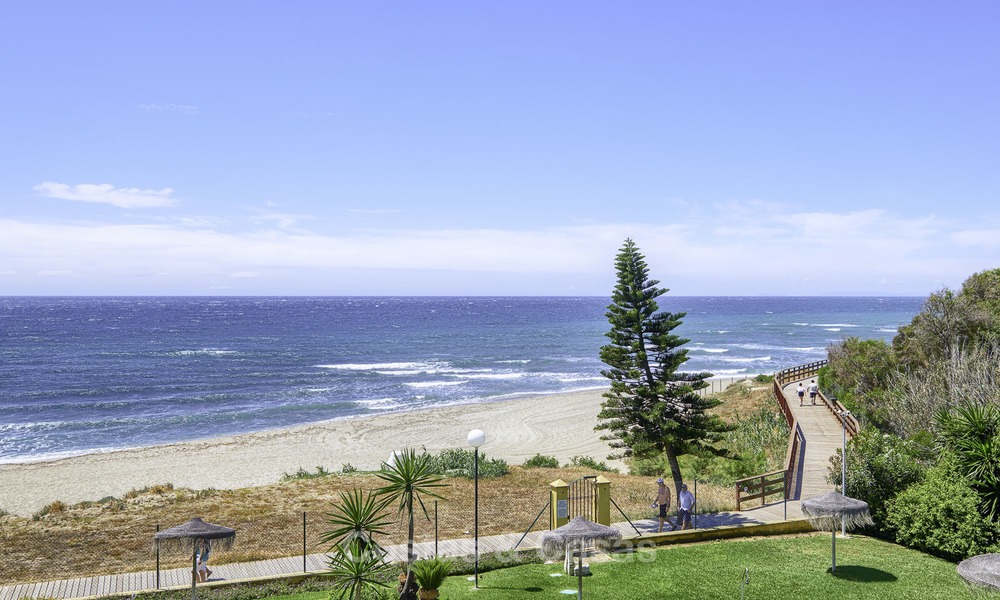 Penthouse de plage entièrement rénové avec vue sur la mer à vendre, Mijas Costa 12898