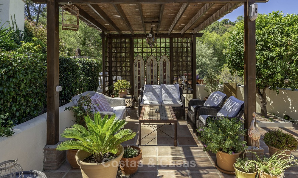 Villa traditionnelle idyllique avec vue imprenable sur la campagne à vendre, dans le domaine sécurisé et exclusif d'El Madroñal, Benahavis, Marbella. 12946