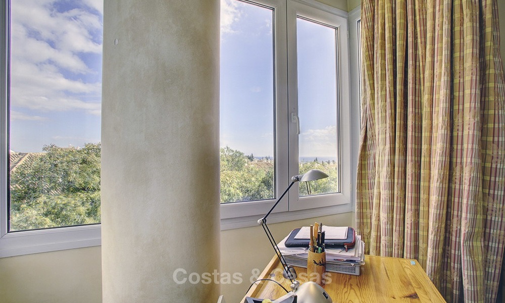 Appartement spacieux avec vue panoramique sur la mer à vendre, dans un complexe prestigieux sur le Golden Mile, Marbella 13170