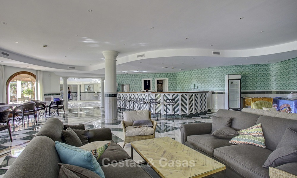 Appartement spacieux avec vue panoramique sur la mer à vendre, dans un complexe prestigieux sur le Golden Mile, Marbella 13190