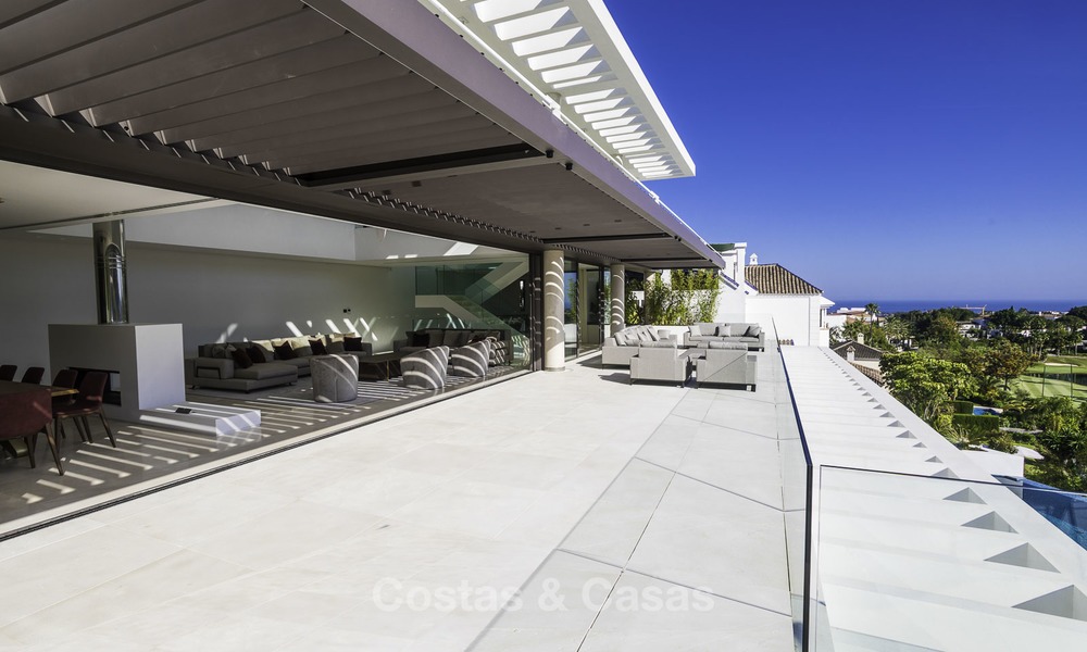 Villa de luxe flambant neuve et moderne avec vue panoramique sur la mer à vendre, prête à emménager, dans une urbanisation chic de golf à Nueva Andalucía, Marbella 13259
