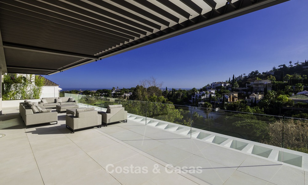 Villa de luxe flambant neuve et moderne avec vue panoramique sur la mer à vendre, prête à emménager, dans une urbanisation chic de golf à Nueva Andalucía, Marbella 13269
