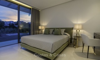 Villa de luxe flambant neuve et moderne avec vue panoramique sur la mer à vendre, prête à emménager, dans une urbanisation chic de golf à Nueva Andalucía, Marbella 13290 