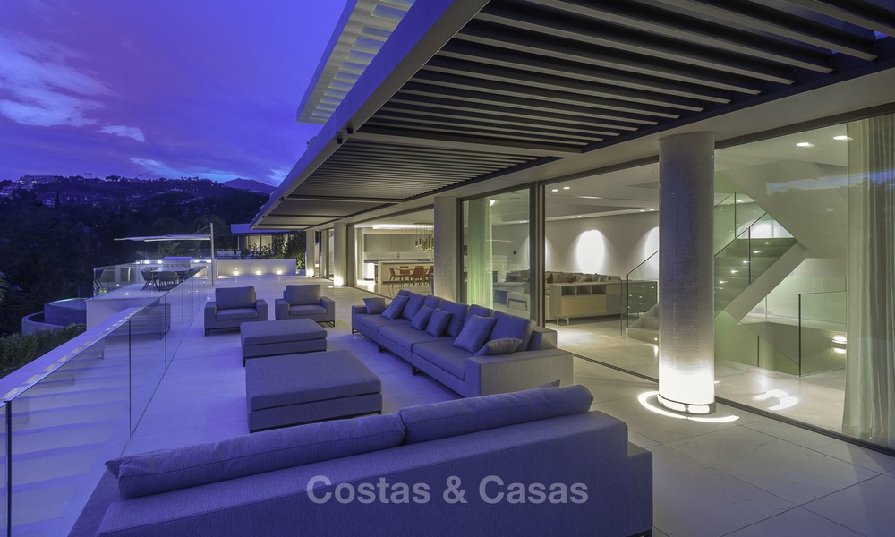 Villa de luxe flambant neuve et moderne avec vue panoramique sur la mer à vendre, prête à emménager, dans une urbanisation chic de golf à Nueva Andalucía, Marbella 13303