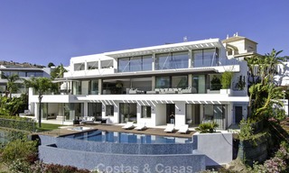 Villa de luxe flambant neuve et moderne avec vue panoramique sur la mer à vendre, prête à emménager, dans une urbanisation chic de golf à Nueva Andalucía, Marbella 13311 
