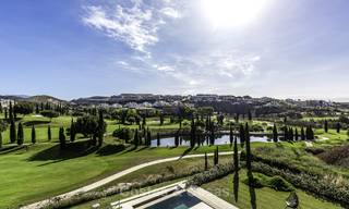 Superbe villa contemporaine de luxe à vendre en première ligne de golf dans un quartier exclusif, Benahavis, Marbella 13403 