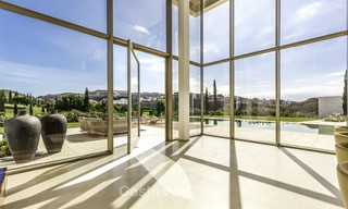 Superbe villa contemporaine de luxe à vendre en première ligne de golf dans un quartier exclusif, Benahavis, Marbella 13412 