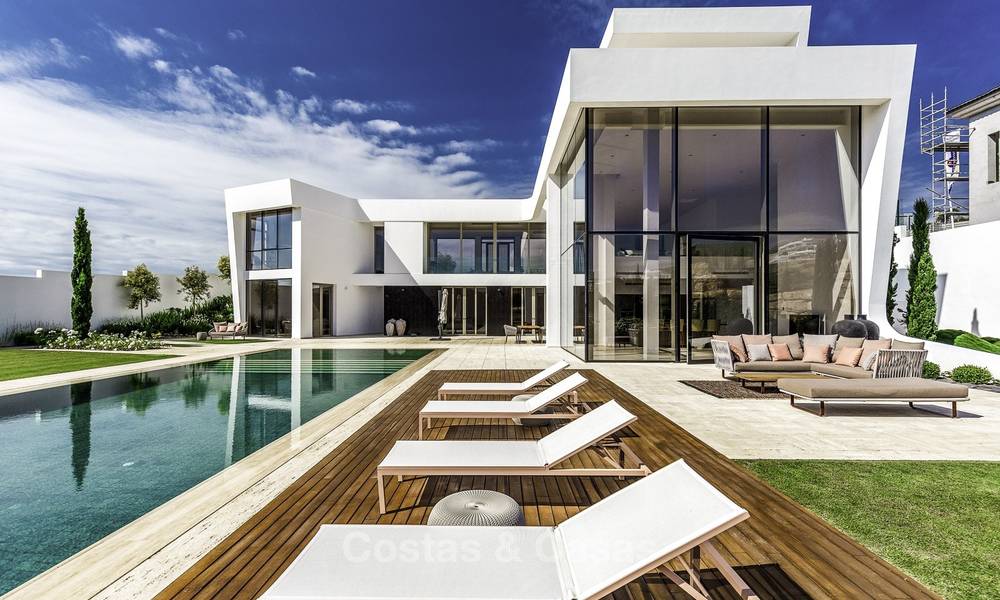 Superbe villa contemporaine de luxe à vendre en première ligne de golf dans un quartier exclusif, Benahavis, Marbella 13413