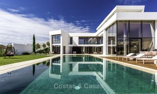Superbe villa contemporaine de luxe à vendre en première ligne de golf dans un quartier exclusif, Benahavis, Marbella 13414 