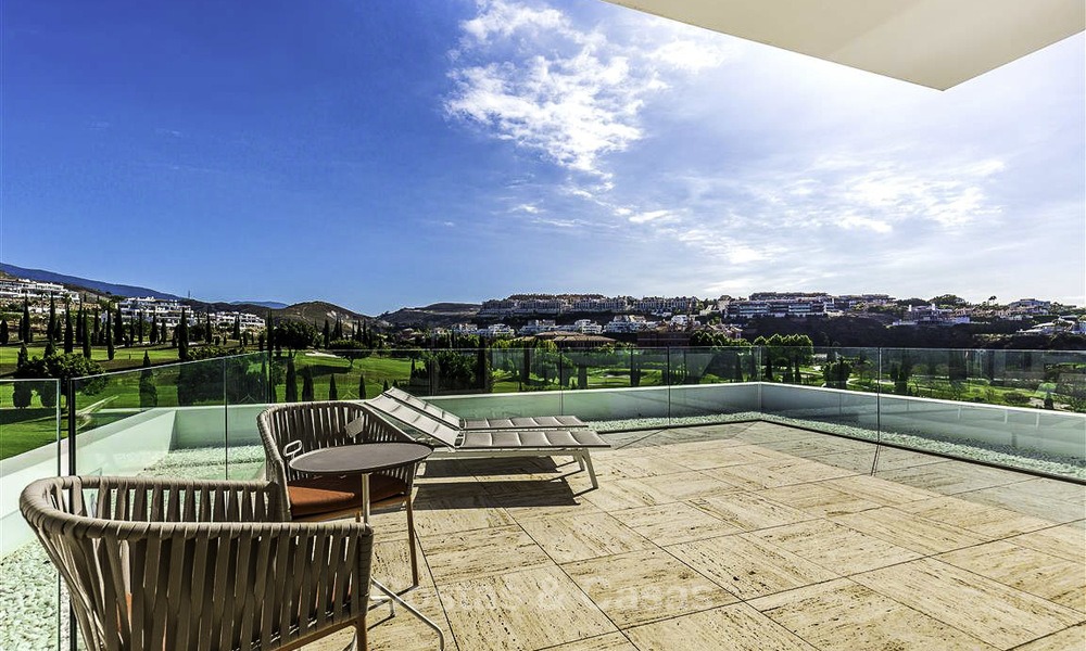 Superbe villa contemporaine de luxe à vendre en première ligne de golf dans un quartier exclusif, Benahavis, Marbella 13423